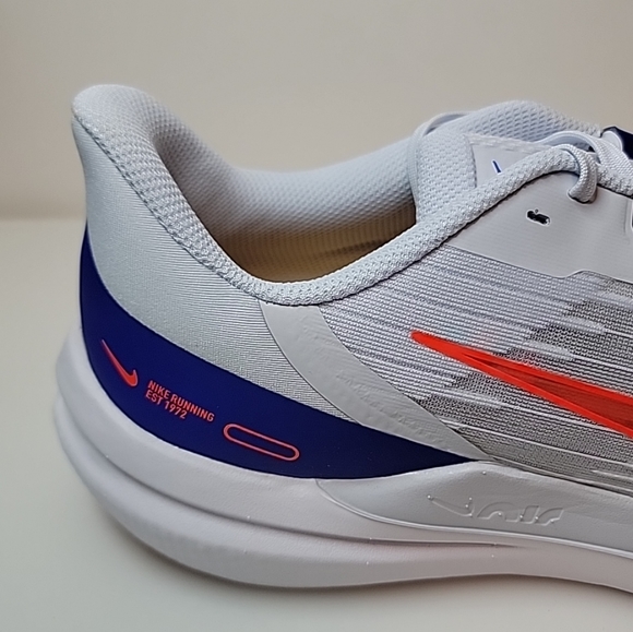 Nike Air Winflo 9 Football Grey/Bright Crimson DD6203 006 - Picture 7 of 10